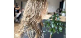 Koloryzacja z refleksem - Pracownia Fryzur Aneta Blok