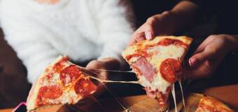 Pizza z serem na imprezę - Pizzeria Watra