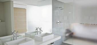 Lustra na wymiar – idealne rozwiązanie do każdego wnętrza