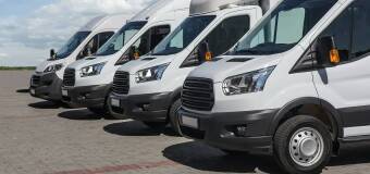 Wynajem samochodów dostawczych z nadwoziem skrzyniowym