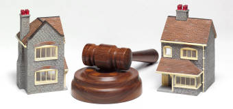 Jak przeprowadza się podział spadku na drodze sądowej?