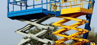 Wynajem podnośnika koszowego - efektywna pielęgnacja ogrodu