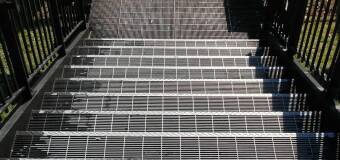 Nastopnice antypoślizgowe – bezpieczeństwo w każdym kroku