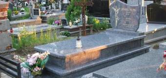 Jaki nagrobek wybrać – rodzaj materiału, wielkość, kształt?