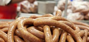 Swojskie kiełbasy - tradycja i jakość z Masarni Nowickich