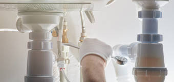 Jak wybrać dobrego hydraulika?