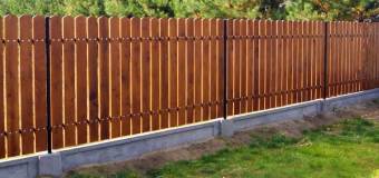 Dlaczego warto zainwestować w drewniane ogrodzenie?