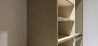 Szafa z siedziskiem na wymiar – Meble Nowakowski