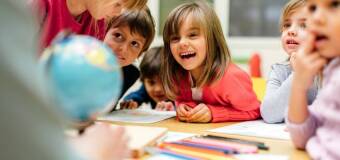 Metodyka Montessori - rozwój dzieci w Baza Montessori