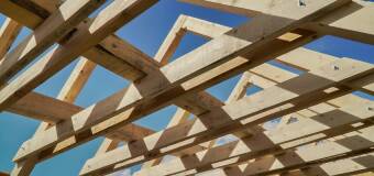 Murłaty w nowoczesnym budownictwie – kluczowe elementy