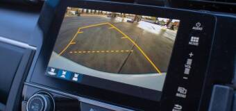 Zalety kamery cofania – popraw komfort jazdy