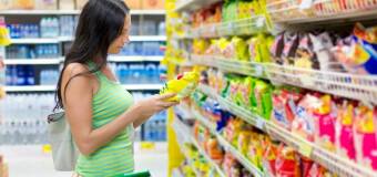 Chipsy i przekąski w Żabce – idealne na zakupy