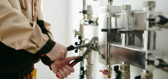 Usługi hydrauliczne i montaż pomp ciepła w Luborczy