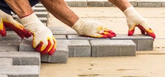 Kostka brukowa – czym warto kierować się przy jej zakupie?