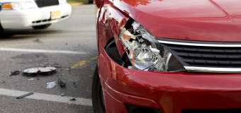 Jak przebiega proces naprawy wgniecenia w samochodzie?