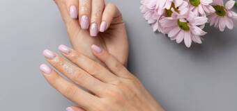 Pielęgnacja hybrydowych paznokci w Bastet - Salon kosmetyczny