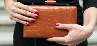 Hurtowa sprzedaż kopertówek – oferta z Częstochowy