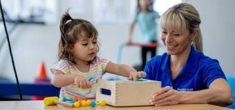 Terapia ręki w Nietypowym Przedszkolu Warszawa – wsparcie dla dzieci