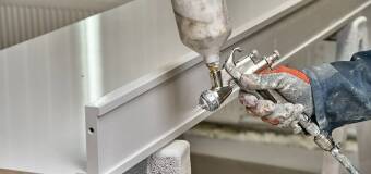 Farby przemysłowe: Wybór, Aplikacja i Konserwacja