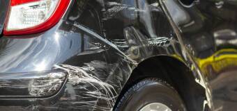 Jak z pierwszego spojrzenia wyłapać ślady napraw blacharskich i lakierniczych