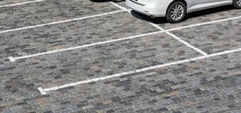Jak dobrać nawierzchnię z kostki do podjazdu, parkingu i ruchu dostawczego