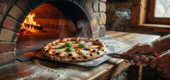 Skąd bierze się charakter pizzy z pieca opalanego drewnem i kiedy czuć go najmocniej